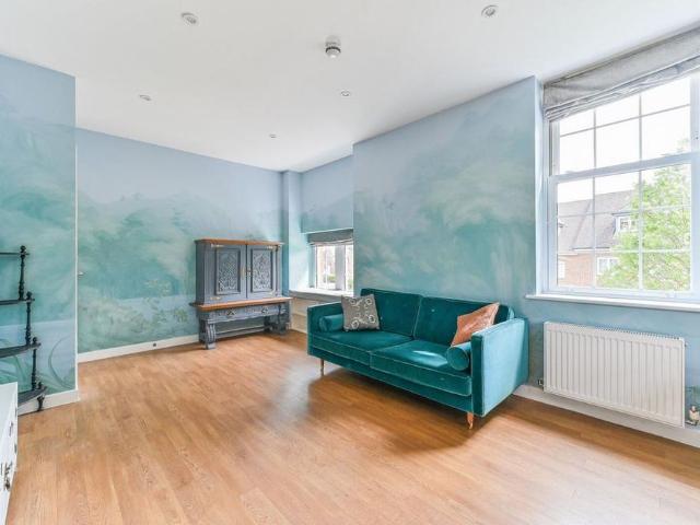 Apartment for rent in Carshalton-on-the-Hill, Greater London