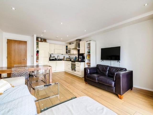 Apartment for rent in Kennington, Greater London