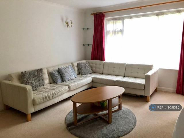 Apartment for rent in Caterham Valley, Tandridge