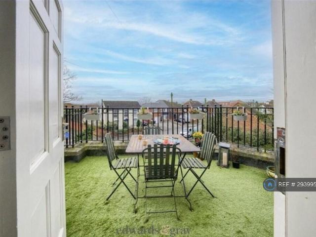 Flat for rent in Coleshill CP, Gun Hill