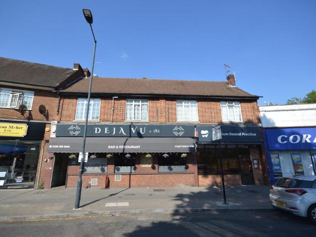 Flat for rent in Preston, Greater London