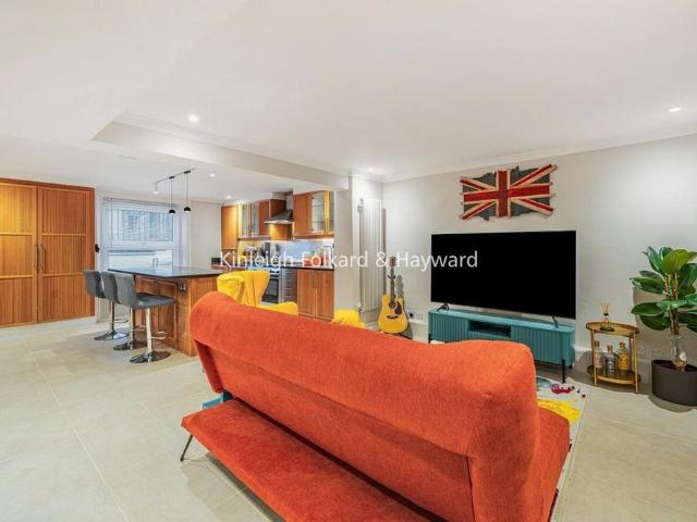 Apartment for rent in London Borough of Hounslow, Greater London