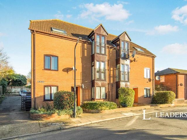 Flat for rent in The Dales, Key Street