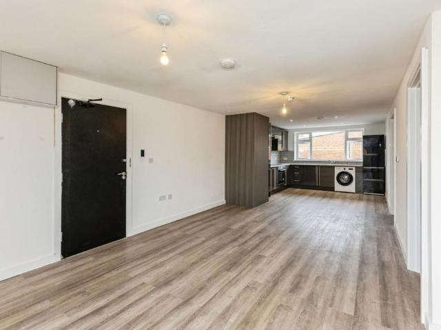 Apartment for rent in Riverdene, Priest Down