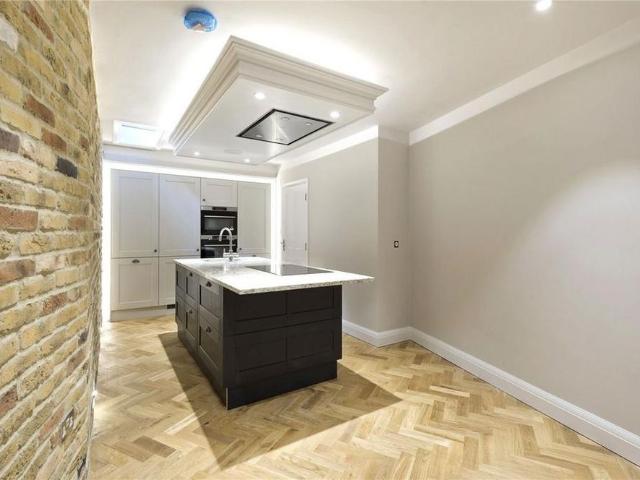 Apartment for rent in Royal Borough of Kensington and Chelsea, Greater London
