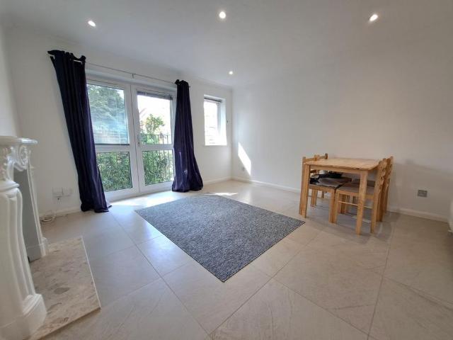 Apartment for rent in Penn Hill, Poole