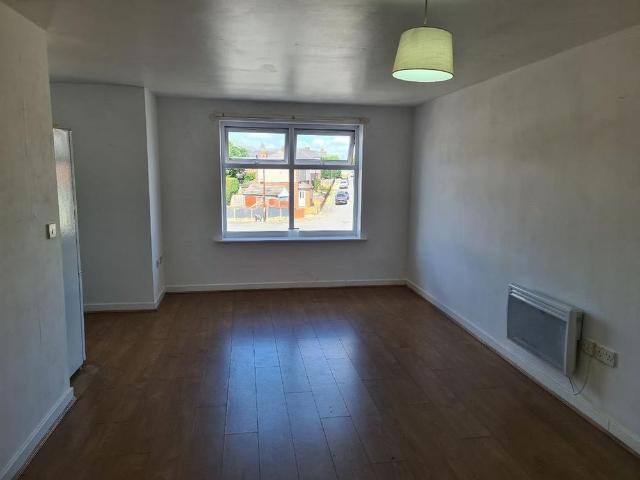 Apartment for rent in Kinsley, West Yorkshire