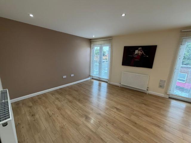 Apartment for rent in Navestock Side, Essex