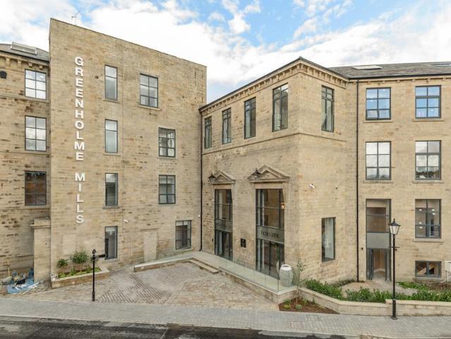 Flat for rent in Esscroft, Bradford