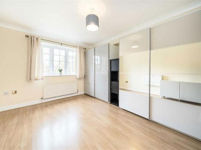 Apartment for rent in Shooters Hill, Greater London