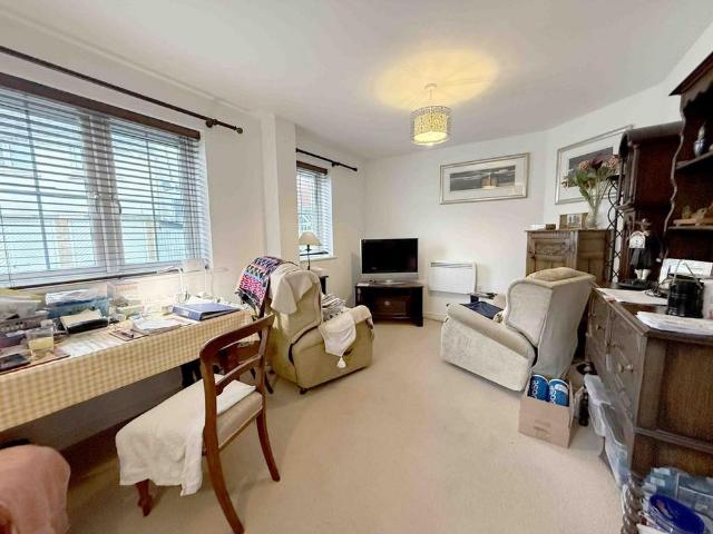 Apartment for rent in Gorseinon, Wales