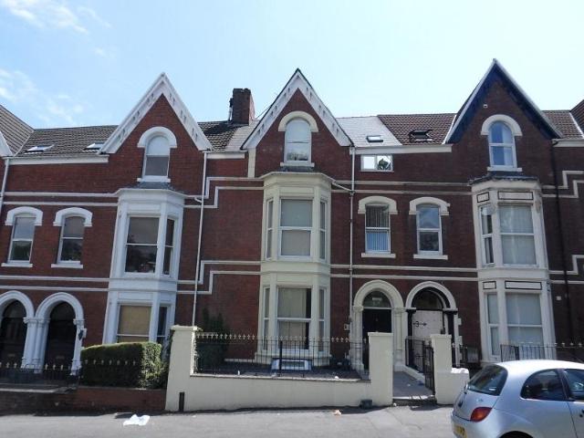 Flat for rent in Nangreaves, Wales