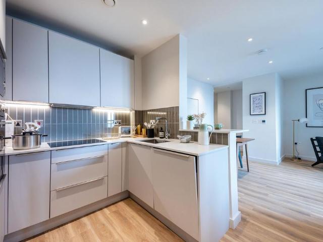 Flat for rent in London Borough of Croydon, Greater London