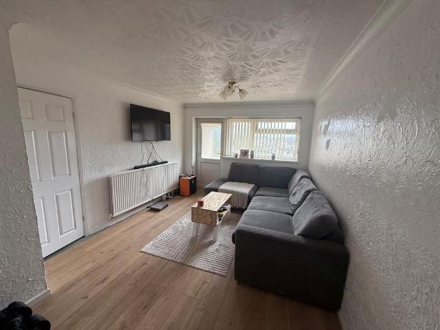 Apartment for rent in Halfway, Dafen