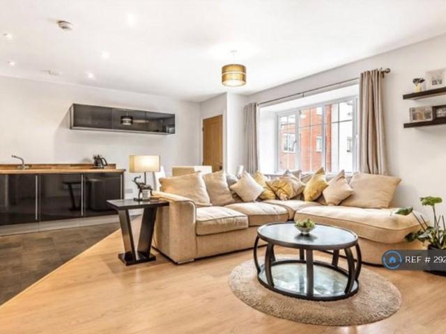 Flat for rent in Greater London