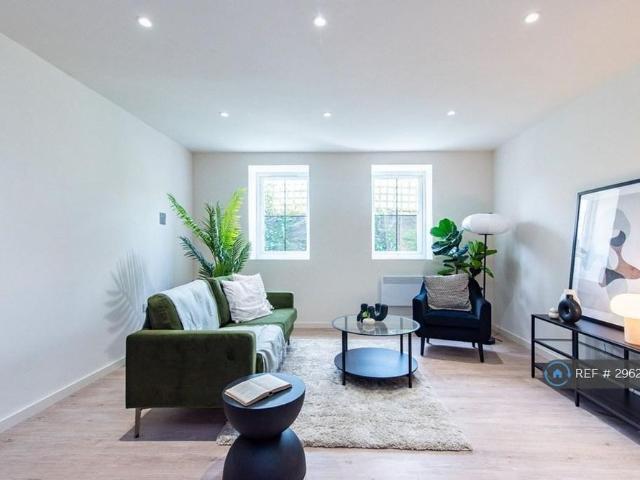 Apartment for rent in New Town, Alverton