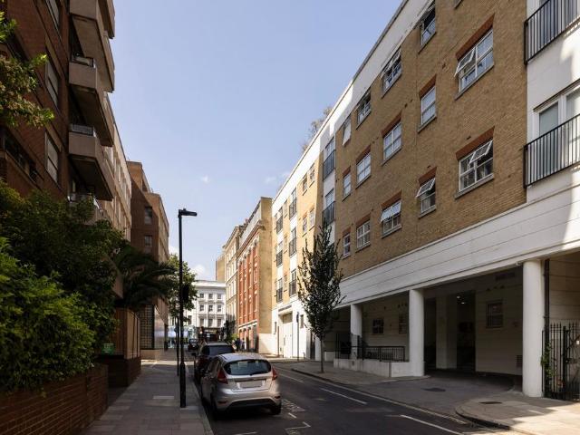 Flat for rent in Holborn, Greater London