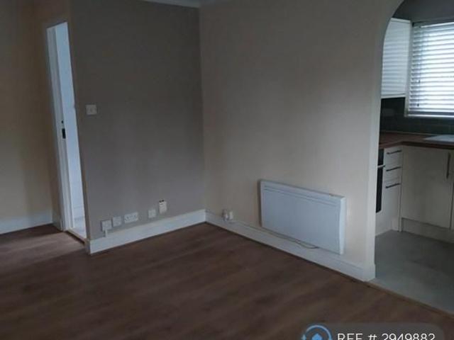 Apartment for rent in Horsell, Woking