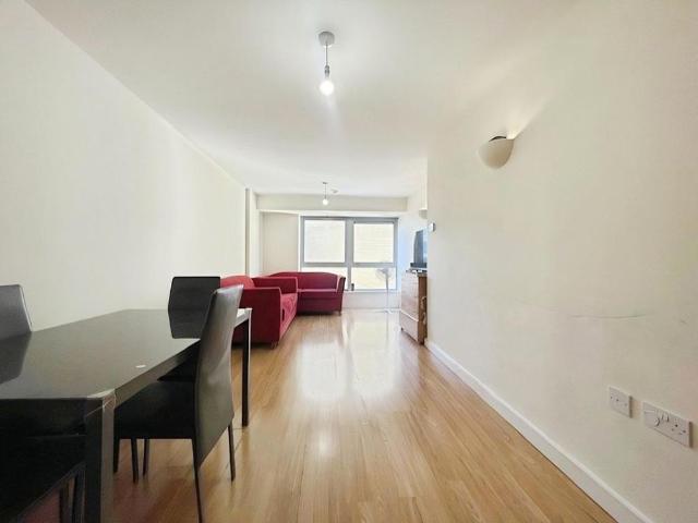 Apartment for rent in Wealdstone, Greater London