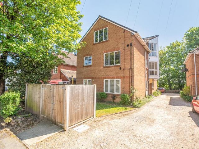 Flat for rent in Portswood Park, City Of Southampton