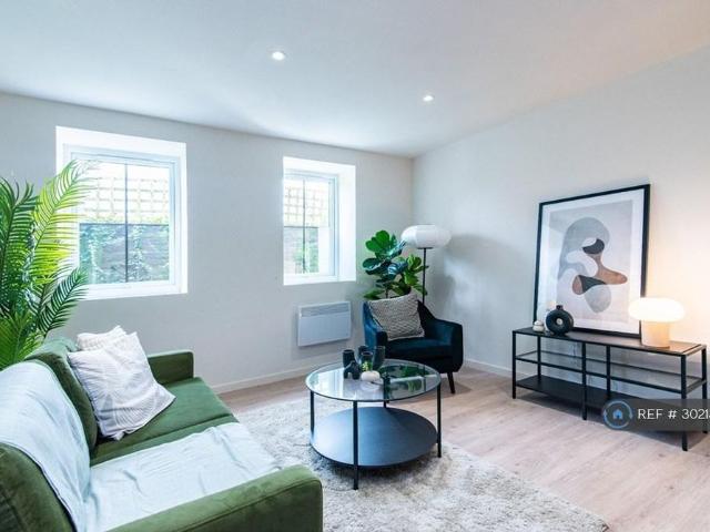 Apartment for rent in New Town, Alverton