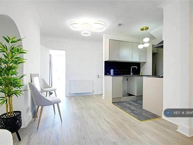 Flat for rent in Greater London