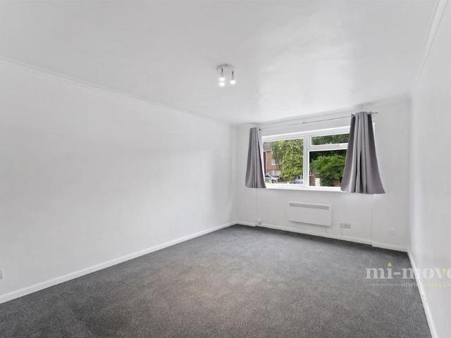 Apartment for rent in Carshalton Beeches, Greater London
