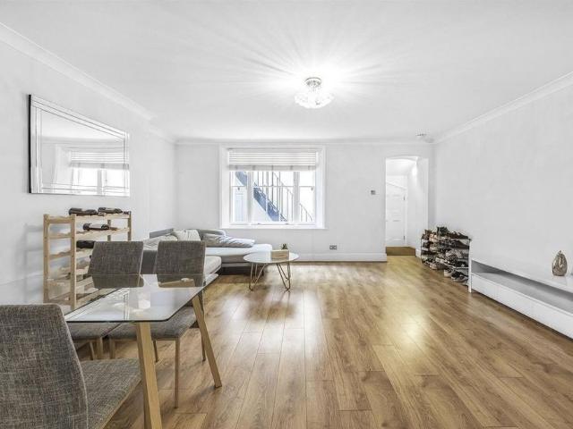 Apartment for rent in Fitzrovia, Greater London
