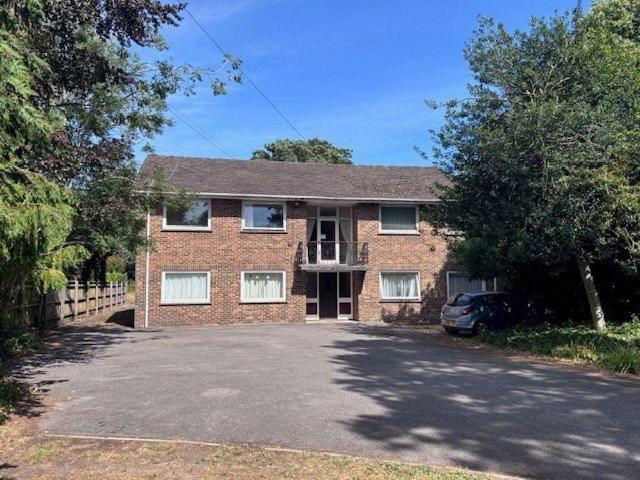 Flat for rent in Chichester, Littlecote