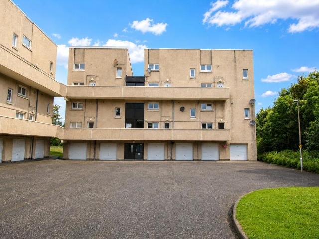 Flat for rent in Baldridgeburn, Dunfermline