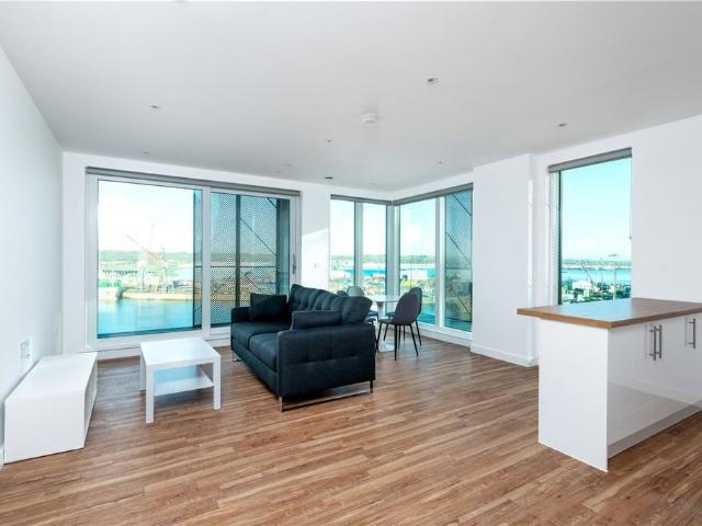 Flat for rent in Brompton, Gillingham