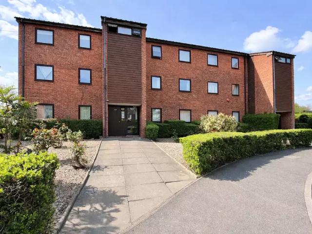 Flat for rent in Mill Hill, Isle Of Man