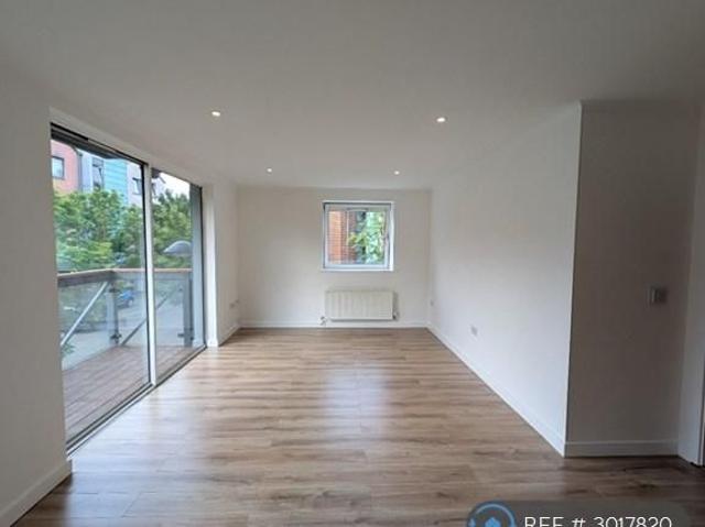 Apartment for rent in London Borough of Hounslow, Spring Grove