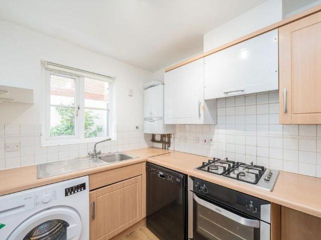 Apartment for rent in London Borough of Hounslow, Spring Grove