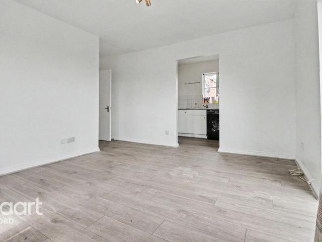 Apartment for rent in Barking Riverside, Greater London