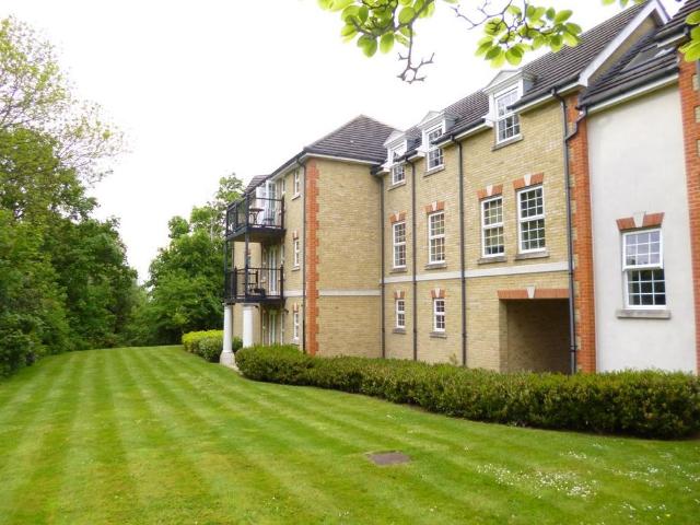 Apartment for rent in Merry Hill, Hertsmere