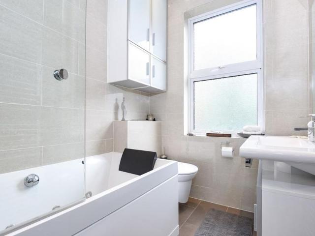 Apartment for rent in West Hampstead, Isle Of Man