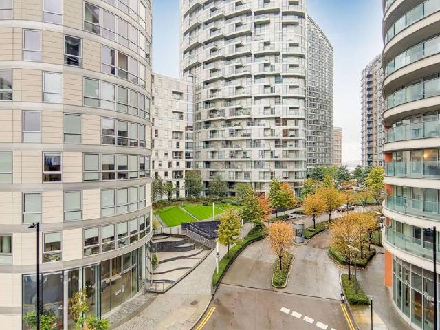 Flat for rent in Blackwall, Greater London