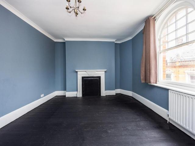 Flat for rent in Brixton, Greater London