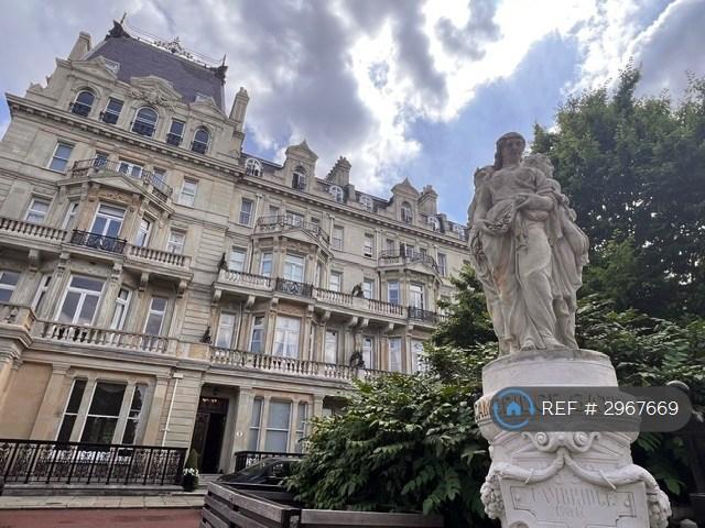 Flat for rent in Fitzrovia, Greater London