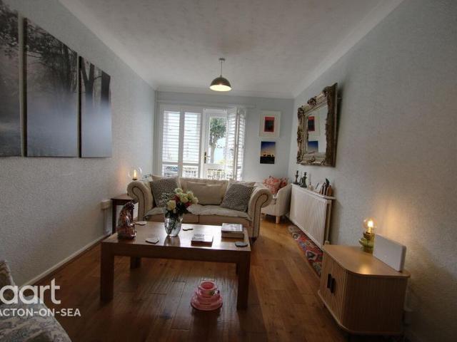 Apartment for rent in Holland-on-Sea, Dale Hill