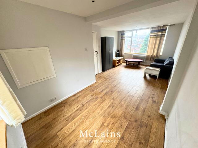 Apartment for rent in Farley Hill, Spring Park