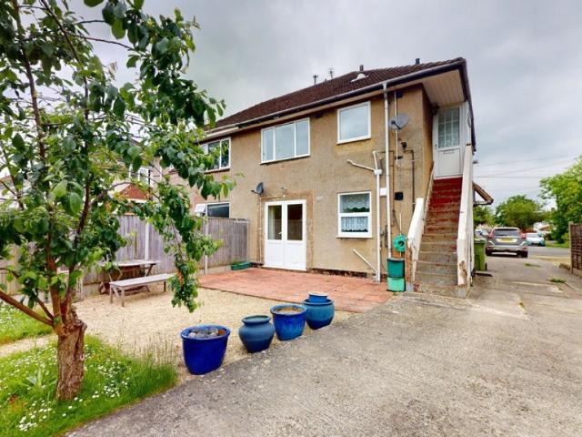 Apartment for rent in Hesters Way, Golden Valley