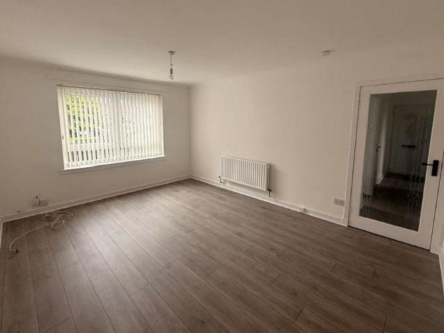 Apartment for rent in Auchenback, Barrhead