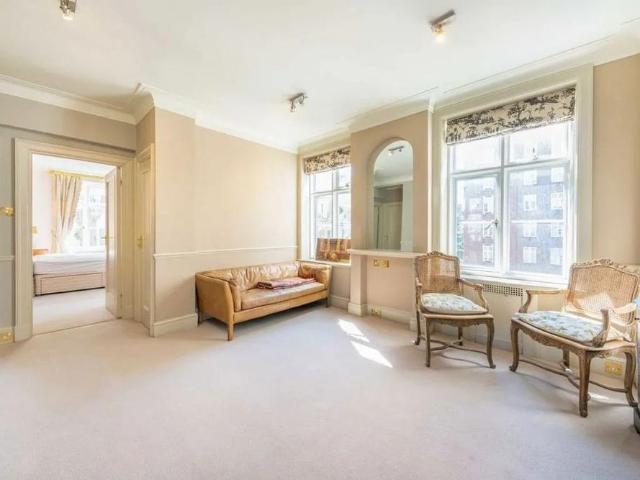 Apartment for rent in Mayfair, Greater London