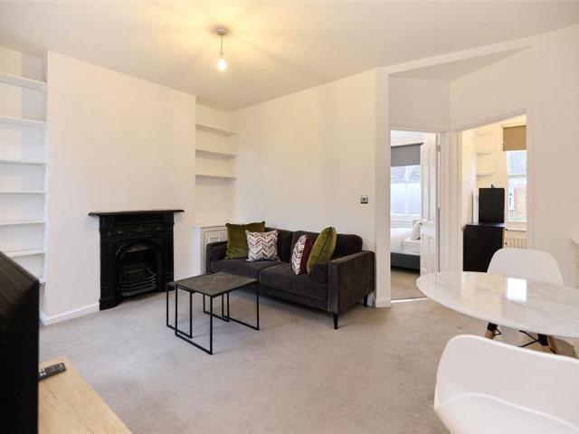 Apartment for rent in Streatham, Greater London