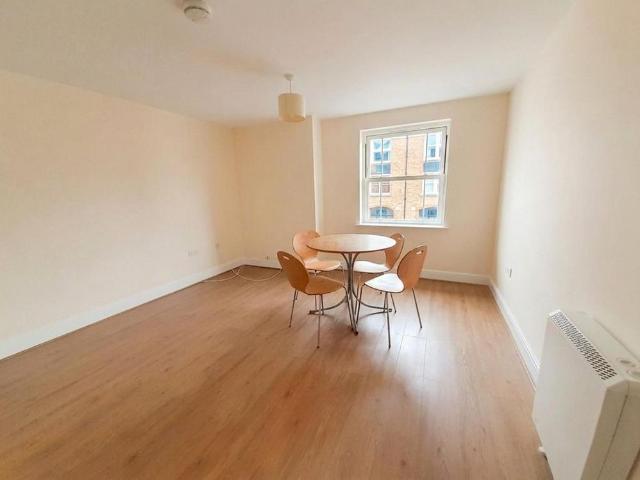 Apartment for rent in South Ashford, Ashford