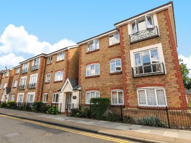 Flat for rent in Norbiton, Greater London