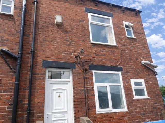 Flat for rent in Purston Jaglin, Wakefield