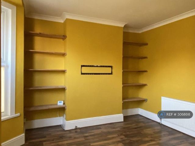 Apartment for rent in Temple Mills, Greater London